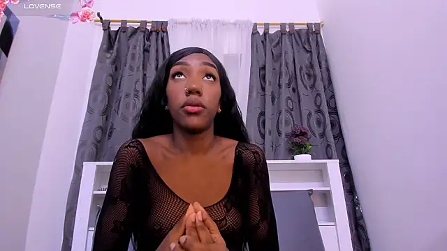 Mistt Mia online show from February 2026 12:03:01 PM