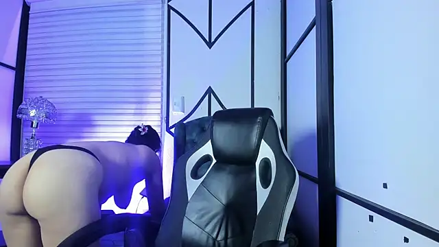 SamaraAnders  online show from November 2025 04:38:02 AM