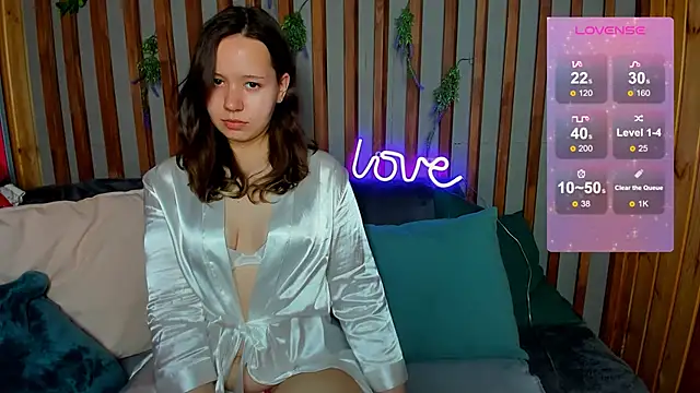 Snapshot of Laura_Ellinss chatting on September 2025 09:05:02 AM Laura Ellinss online show from September 2025 09:05:02 AM