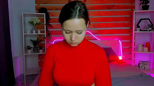 Snapshot of Laura_Ellinss chatting on October 2025 01:18:01 AM Laura Ellinss online show from October 2025 01:18:01 AM