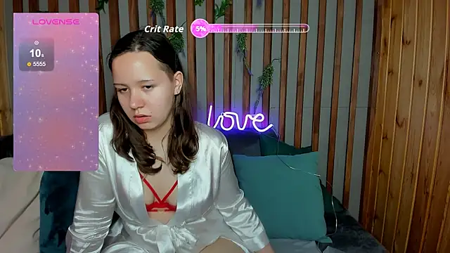 Snapshot of Laura_Ellinss chatting on September 2025 07:47:02 AM Laura Ellinss online show from September 2025 07:47:02 AM