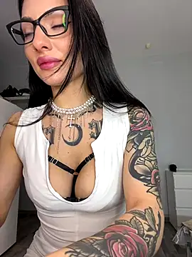 kaonasssiii online show from October 2025 05:54:01 PM