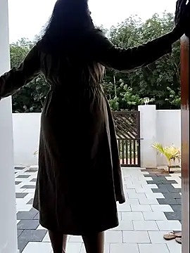 mallu-lover online show from April 2026 11:58:01 AM