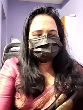 mallu-lover online show from October 2025 01:21:02 PM