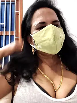 mallu-lover online show from January 2026 03:30:02 PM