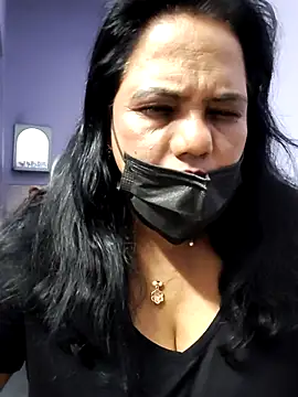 mallu-lover online show from October 2025 12:57:01 PM