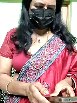 mallu-lover online show from November 2025 04:49:01 AM