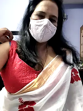 mallu-lover online show from December 2025 05:53:02 AM