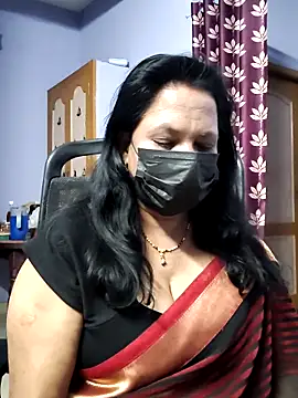mallu-lover online show from October 2025 01:18:01 AM