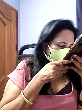 mallu-lover online show from November 2025 08:14:02 AM