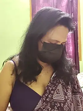 mallu-lover online show from April 2026 07:10:01 AM