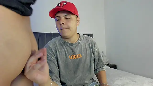 Snapshot of NoahLux chatting on October 2025 06:17:01 PM NoahLux online show from October 2025 06:17:01 PM