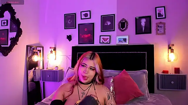 pinkk deemon online show from March 2026 12:57:01 PM