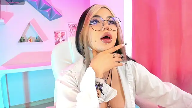 pinkk deemon online show from October 2025 02:08:02 PM