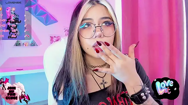 pinkk deemon online show from November 2025 02:27:02 PM