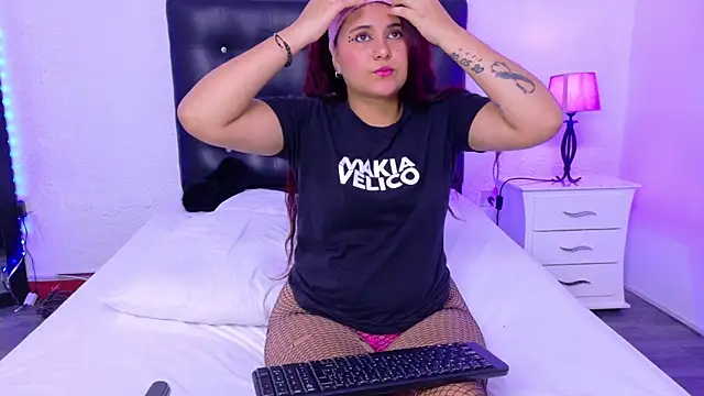 Little molly18 online show from October 2025 04:00:02 AM
