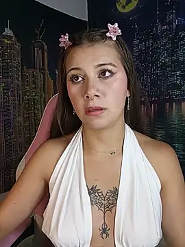 Snapshot of CharlotteSex_ chatting on June 2026 08:24:01 AM CharlotteSex online show from June 2026 08:24:01 AM