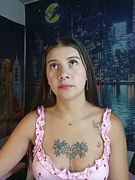 Snapshot of CharlotteSex_ chatting on July 2026 07:09:02 AM CharlotteSex online show from July 2026 07:09:02 AM