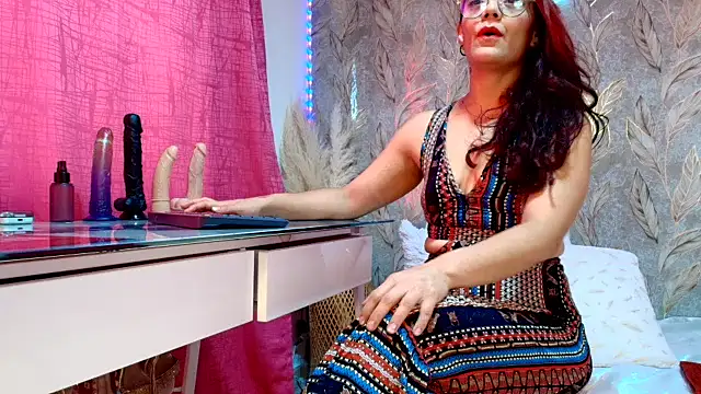 miss rouss22  online show from May 2026 03:07:01 PM