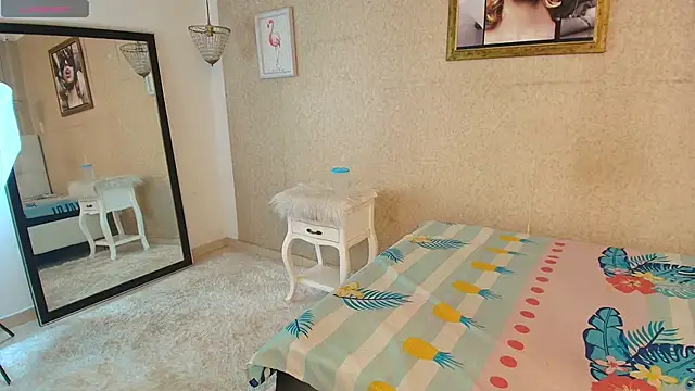 Miladiosa online show from December 2025 01:14:02 PM