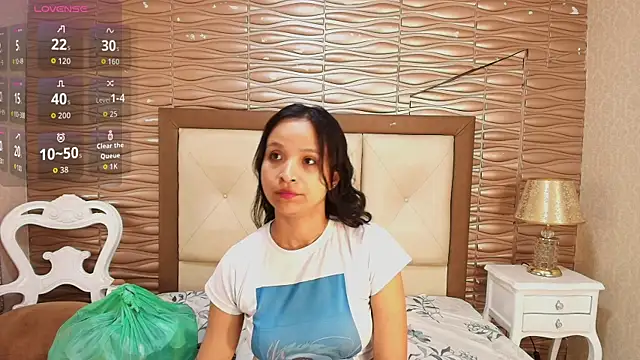 Miladiosa online show from May 2026 11:58:01 AM