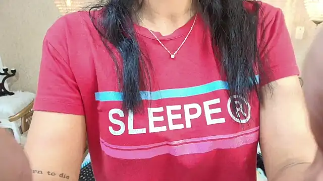 Miladiosa online show from February 2026 12:49:02 PM