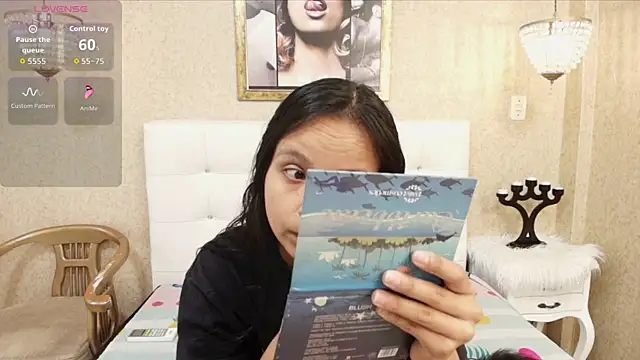 Miladiosa online show from February 2026 12:38:01 PM