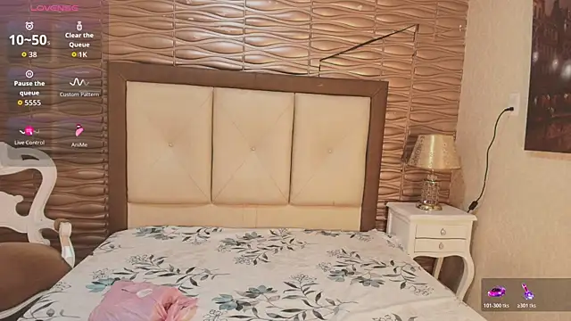 Miladiosa online show from April 2026 01:18:01 PM