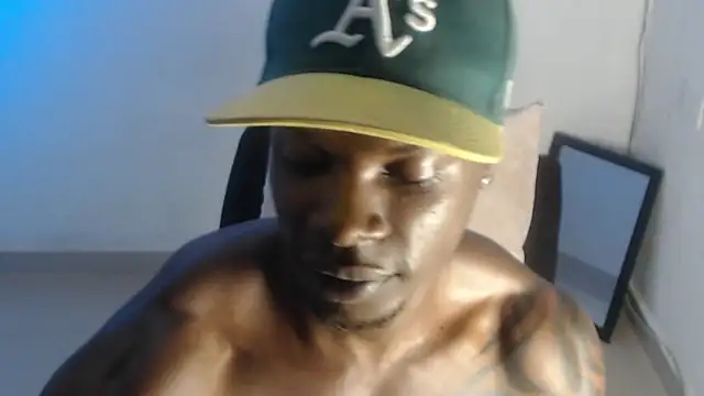 MrByronStallion online show from November 2025 10:09:02 AM