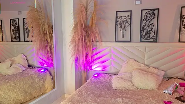 Snapshot of amy_miller1 chatting on November 2025 08:47:01 PM amy miller1 online show from November 2025 08:47:01 PM