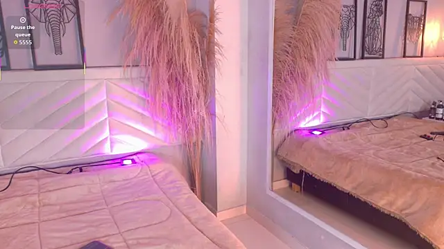 amy miller1 online show from December 2025 10:02:01 PM