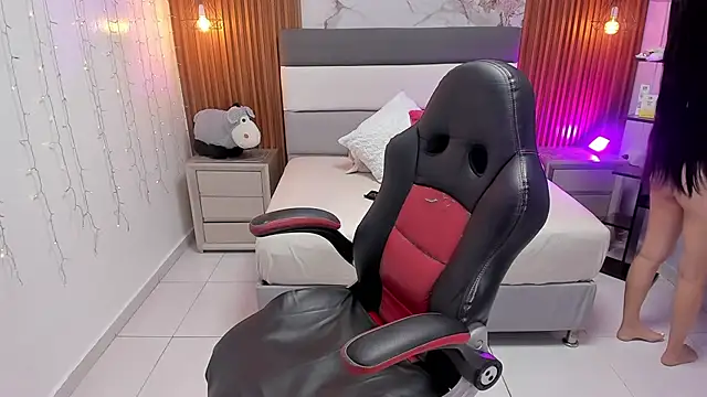 ROSIE MOSS online show from September 2025 10:20:02 PM