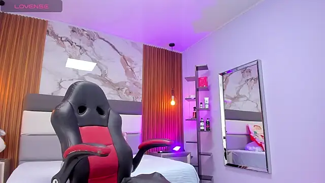 ROSIE MOSS online show from November 2025 07:25:02 PM