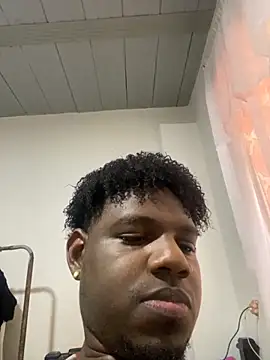 Snapshot of Kmlo-28 chatting on November 2025 10:03:02 PM Kmlo-28 online show from November 2025 10:03:02 PM