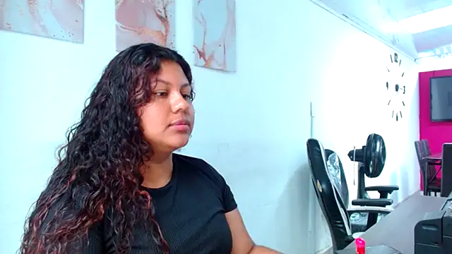 CloeStron online show from February 2026 05:37:02 PM