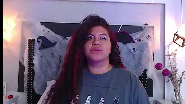 CloeStron online show from October 2025 11:31:02 AM