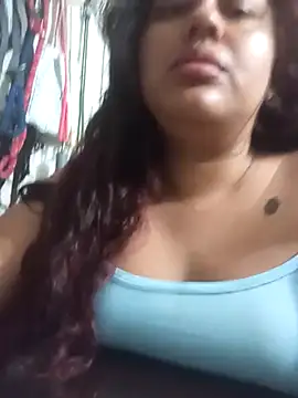 CloeStron online show from November 2025 03:12:02 AM