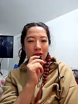 lunnaa  online show from March 2026 05:19:01 AM