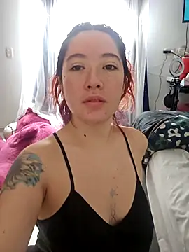 lunnaa  online show from March 2026 05:52:02 PM