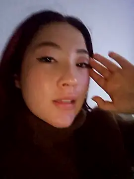 lunnaa  online show from January 2026 04:05:01 AM