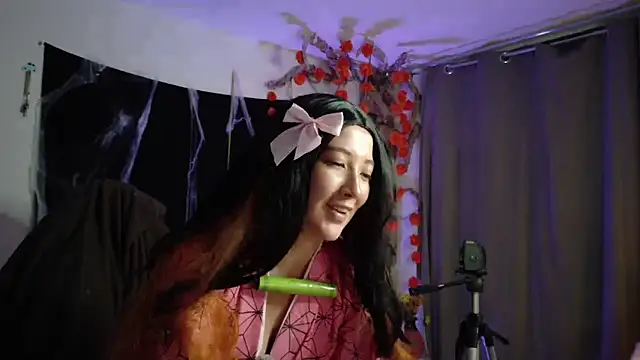 Snapshot of lunnaa_ chatting on October 2025 04:11:01 AM lunnaa online show from October 2025 04:11:01 AM