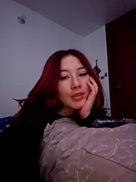 Snapshot of lunnaa_ chatting on November 2025 05:06:02 AM lunnaa online show from November 2025 05:06:02 AM