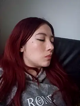 lunnaa  online show from March 2026 11:01:02 PM