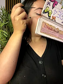 Snapshot of sara_roy04_ chatting on September 2025 03:53:02 AM sara roy04 online show from September 2025 03:53:02 AM