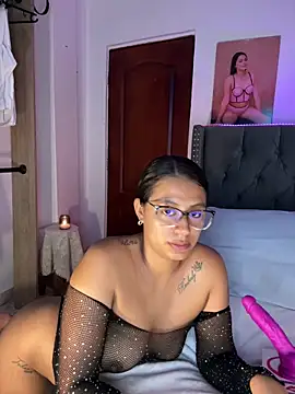 ema zoe online show from May 2026 01:04:01 AM