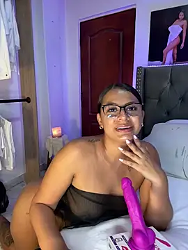 ema zoe online show from February 2026 12:10:01 AM