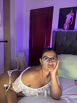 ema zoe online show from April 2026 11:54:02 PM