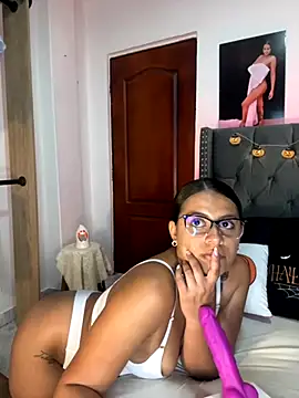 ema zoe online show from October 2025 09:49:02 PM