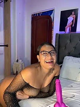 ema zoe online show from November 2025 12:11:01 AM