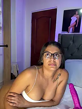 ema zoe online show from March 2026 11:59:01 PM